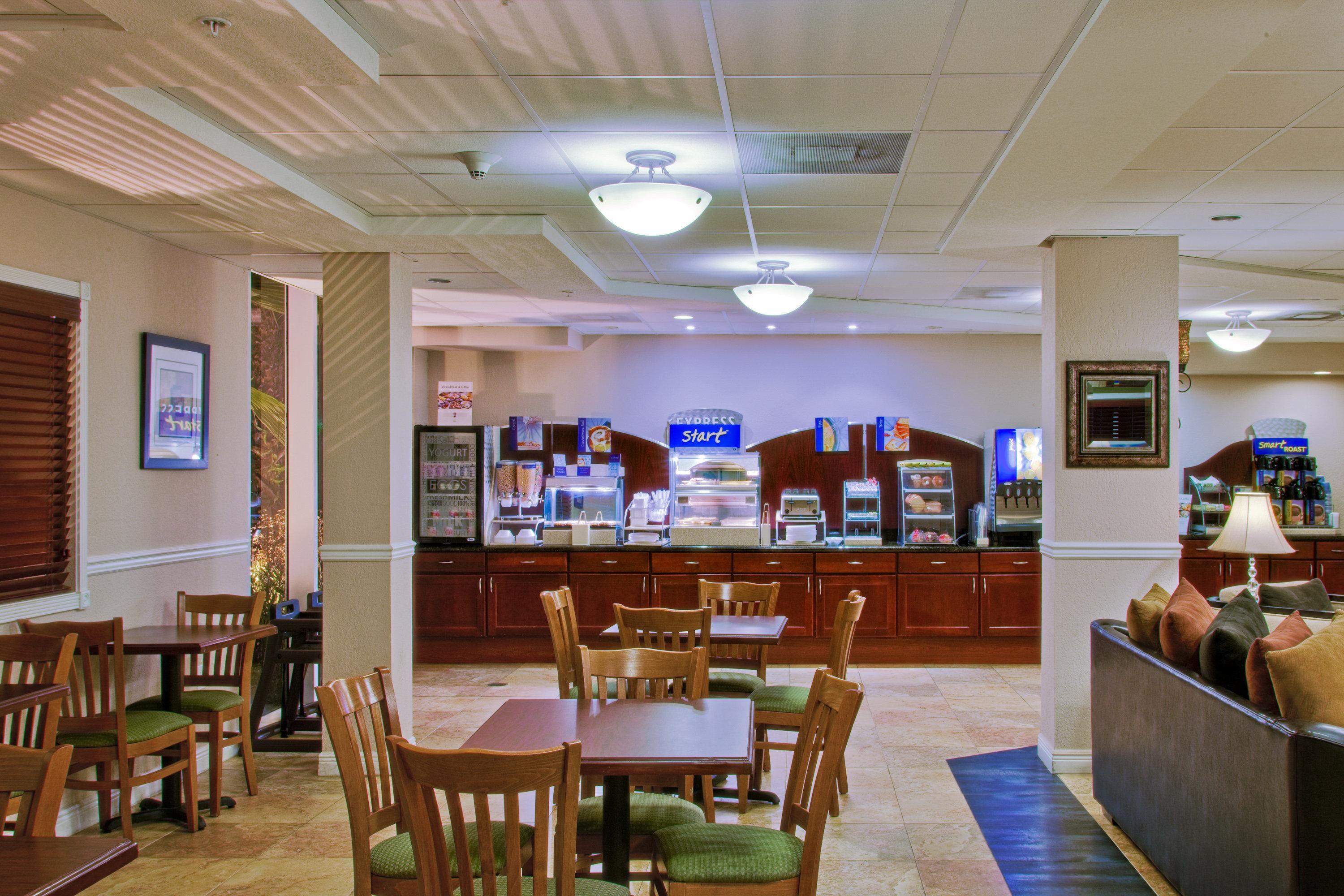 Holiday Inn Express West Palm Beach Metrocentre By Ihg Екстериор снимка
