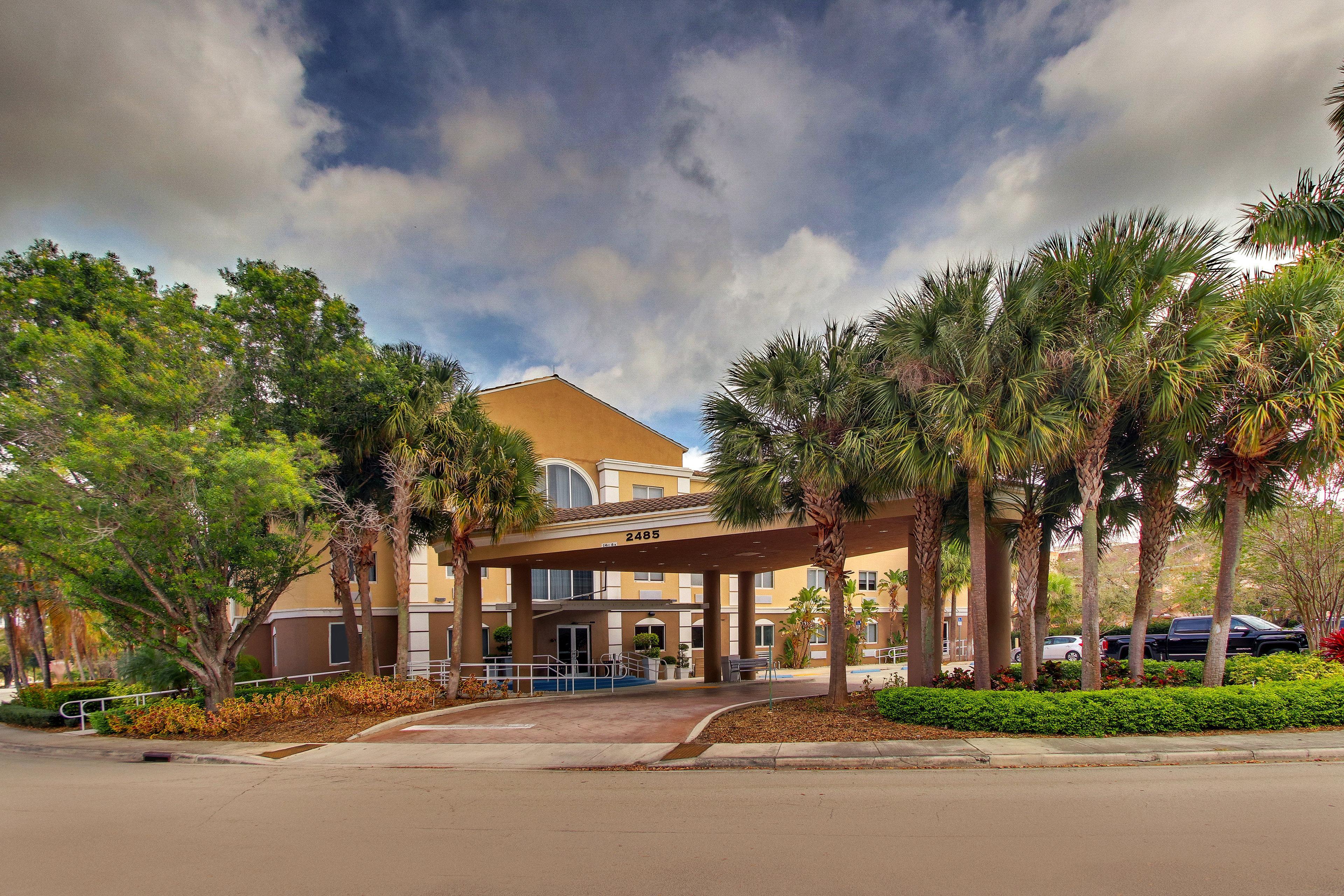 Holiday Inn Express West Palm Beach Metrocentre By Ihg Екстериор снимка